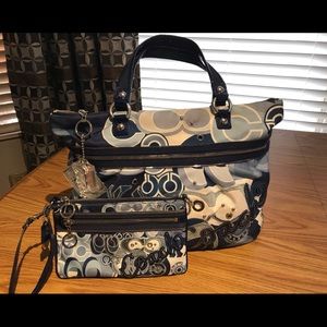 Coach Poppy SignatureDenim Glam Purse/Wristlet Set